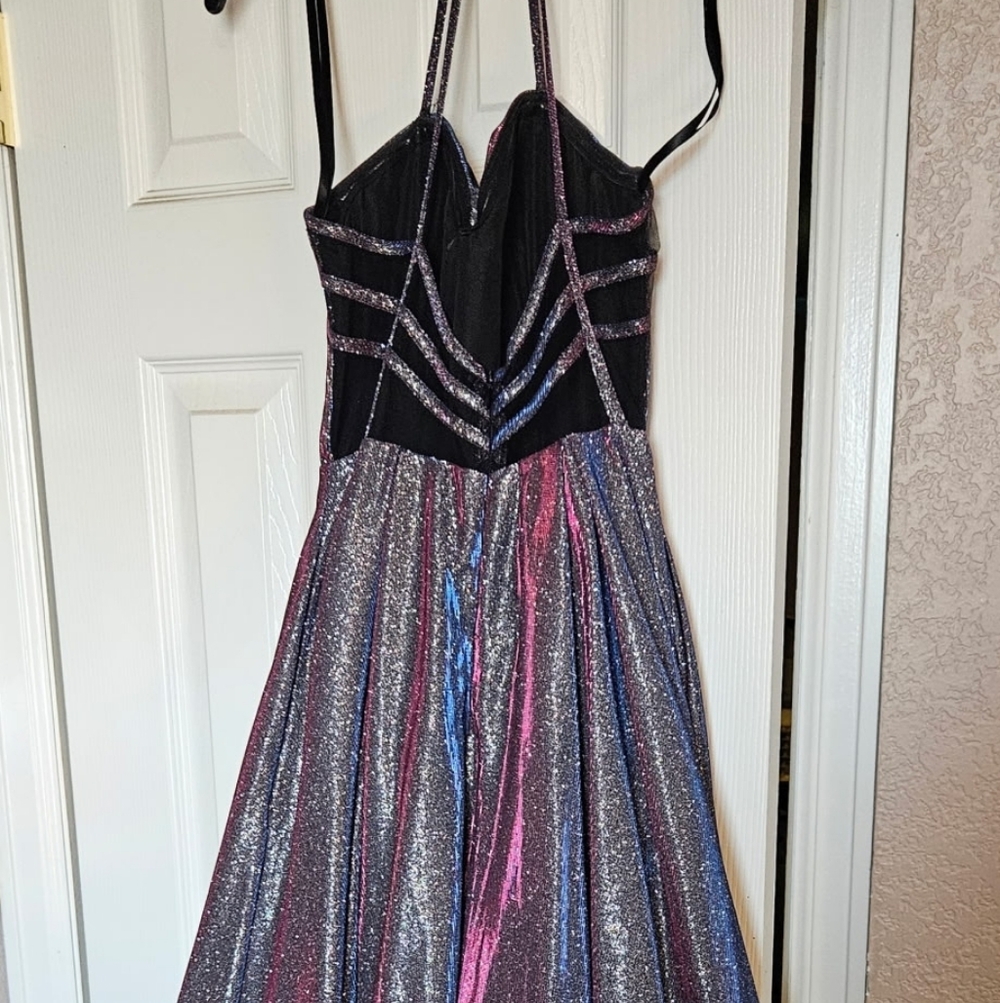 Prom Dress - Picture 2 of 3